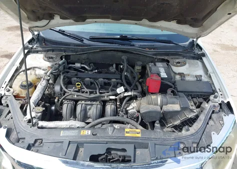 2010 Ford Fusion Se z USA, uszkodzony, nr VIN 3FAHP0HA3AR133645